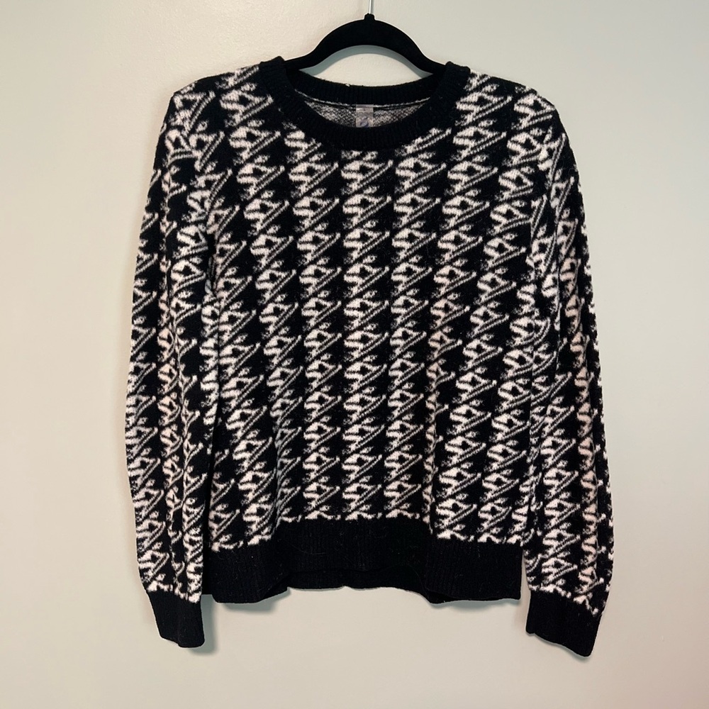 Lou & Grey Black and White Crew Neck Skier Print Sweater